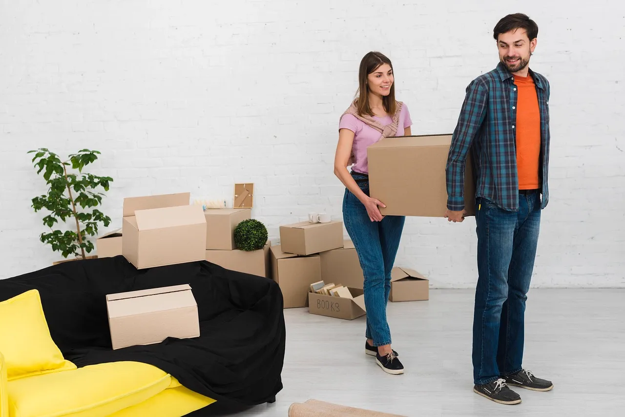 Mudanza con cajas embaladas